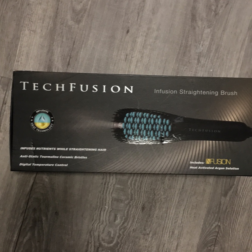 Straightener brush